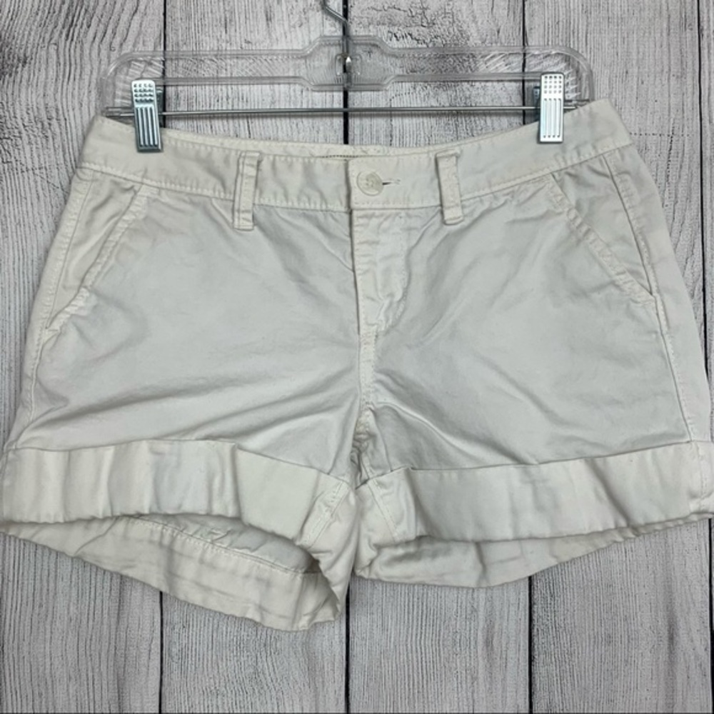 Old Navy woman’s white low rise shorts